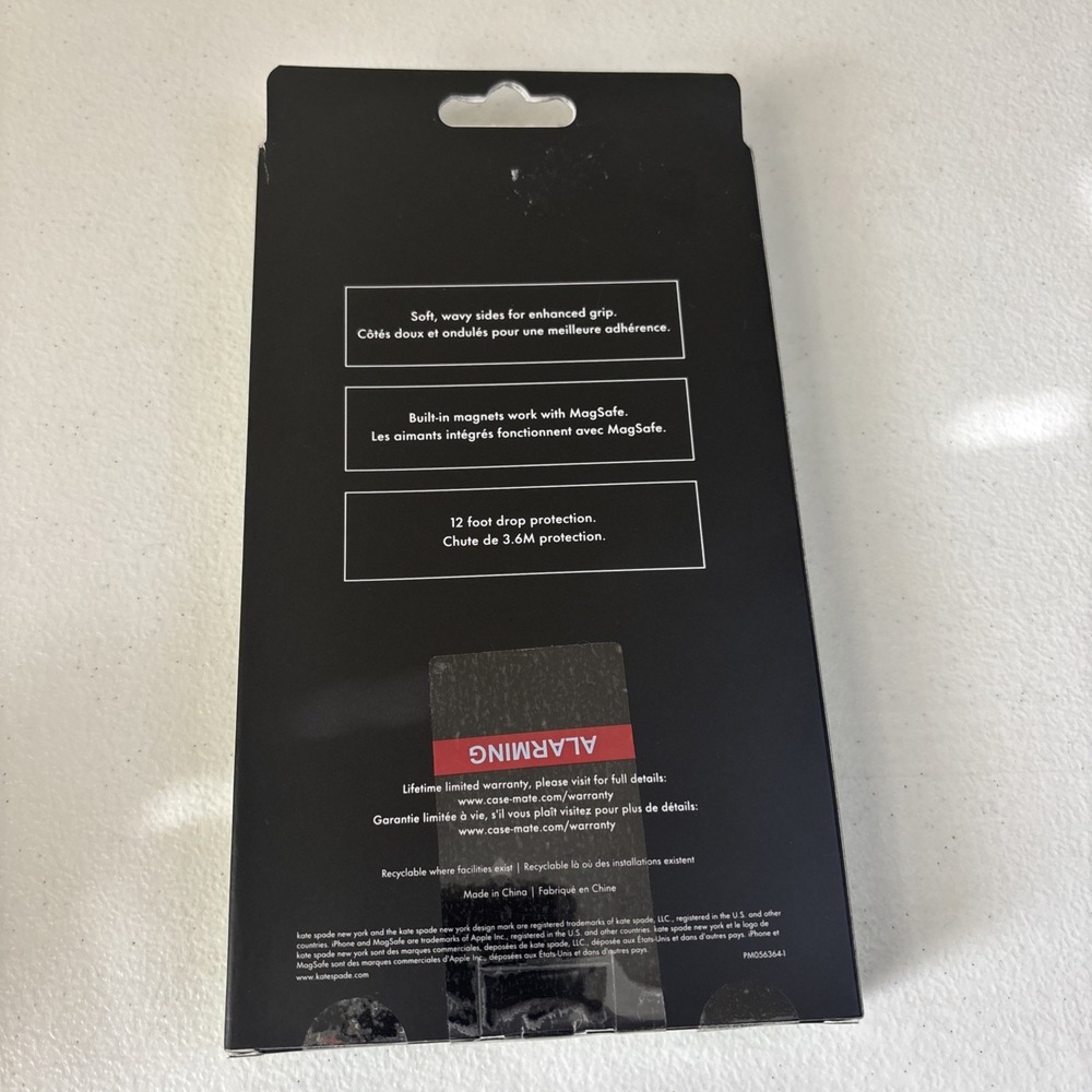NWT Kate Spade iPhone 16 Pro Max Case W/ MagSafe compatible Black Wavy - Picture 5 of 8